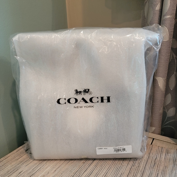 Coach Dempsey Carryall In Signature Jacquard With Coach Patch - Picture 3 of 14